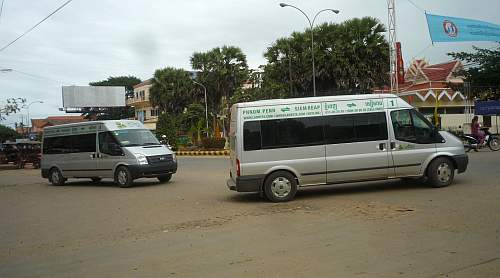 Vans between Phnom Penh and Siem Reap